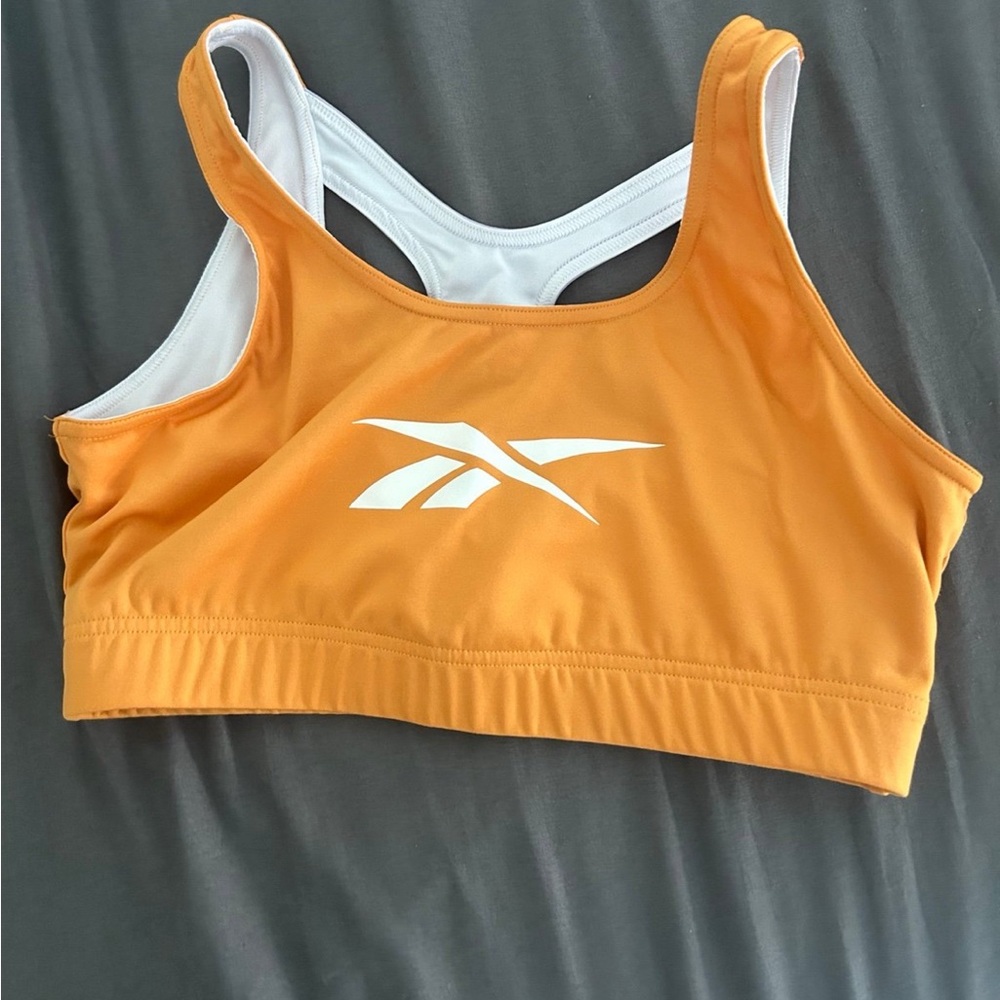 sports bra